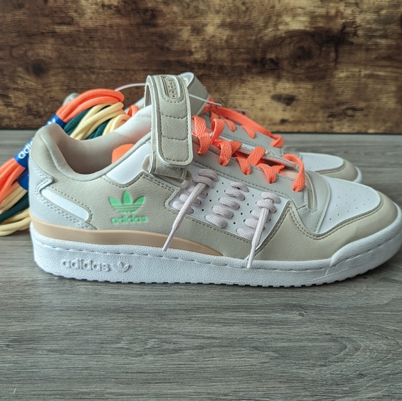 ADDIDAS FORUM LOW SHOES SNEAKERS - Picture 1 of 8